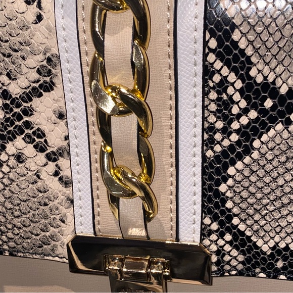 Aldo ANNIEBROOK Cream, tan and Snake Print Shoulder Bag. Elegant accent bow. - Picture 7 of 15